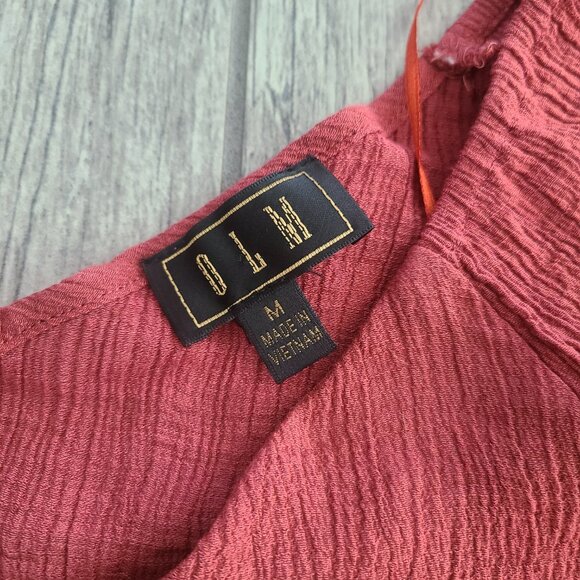OLM Button Front Crinkle Peplum Blouse in Brick Red Women's M - Picture 8 of 10